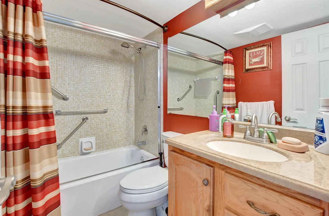 Photo of 3003 Ashby C