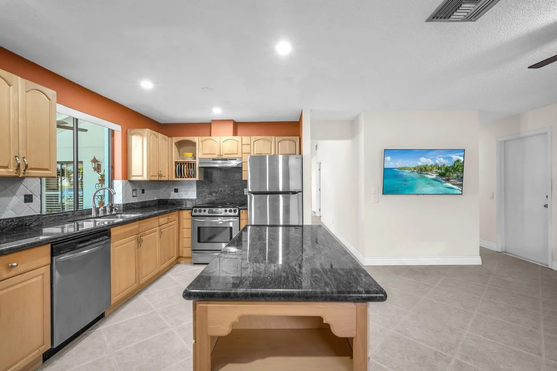 Photo of 2097 Montpeliar