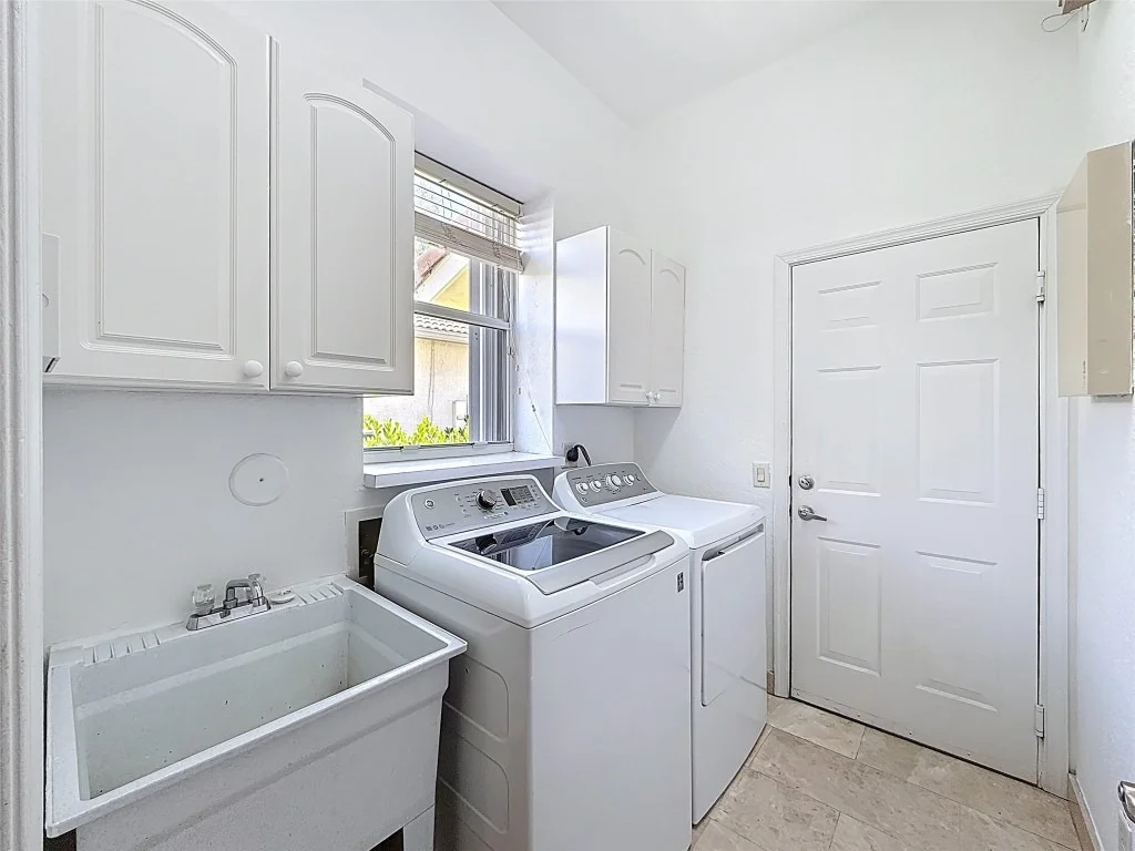 Photo of 1673 VICTORIA POINTE Circle