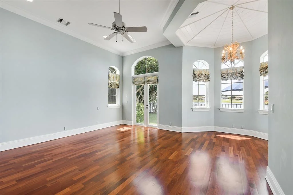 Photo of 652 Hermitage Circle