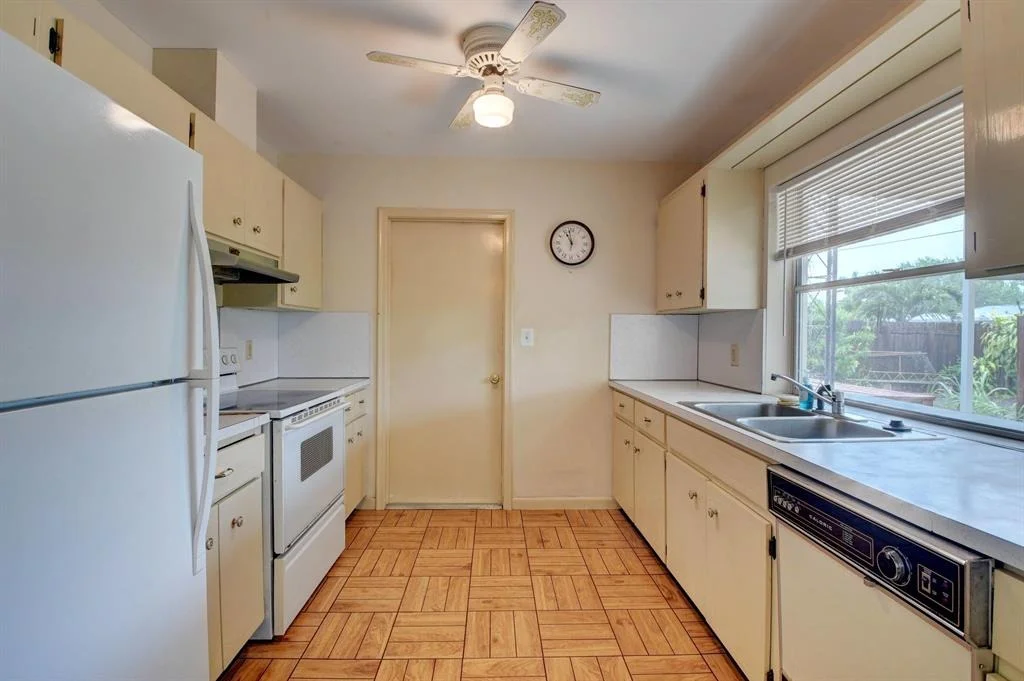Photo of 1036 Coral Drive