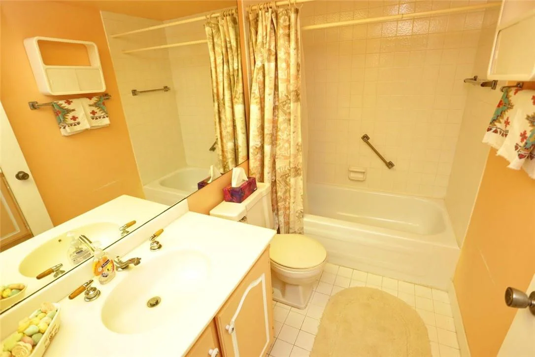 Photo of Unit B2 at 1108 Bahama Bend