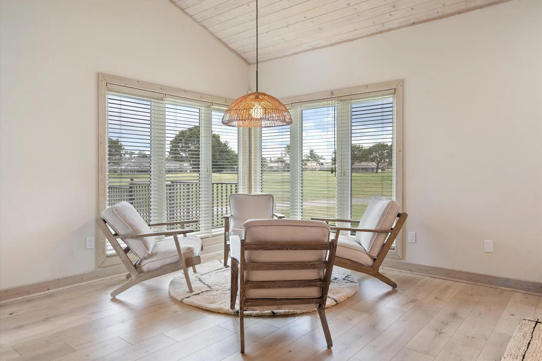 Photo of 121 Turnberry Drive
