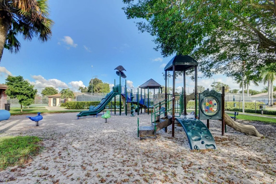 Photo of 612 Cypress Key Drive