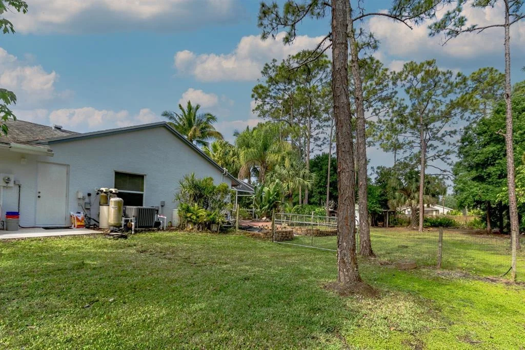 Photo of 17599 Alexander Run
