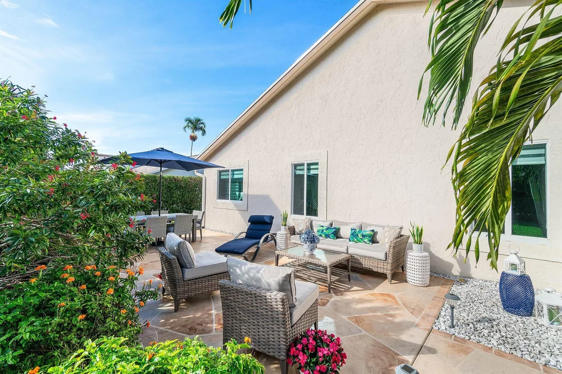 Photo of 2350 Riviera Drive