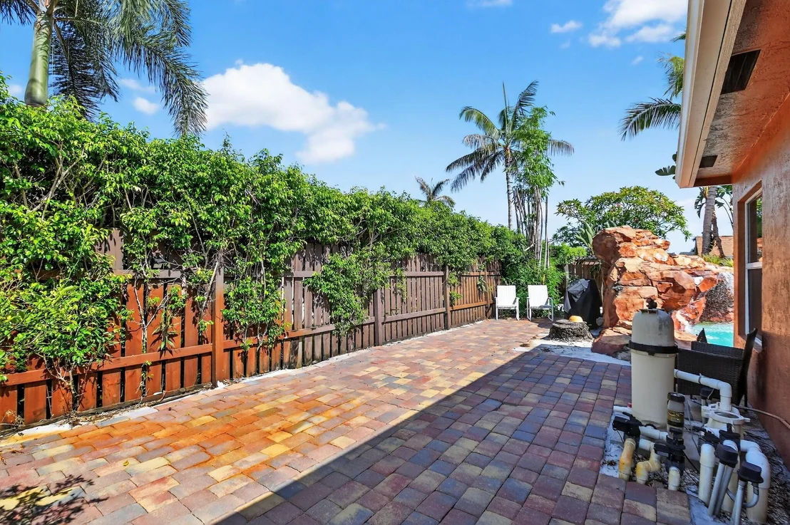 Photo of 9145 Paragon Way