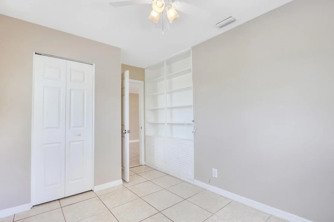 Photo of 809 Poplar Drive
