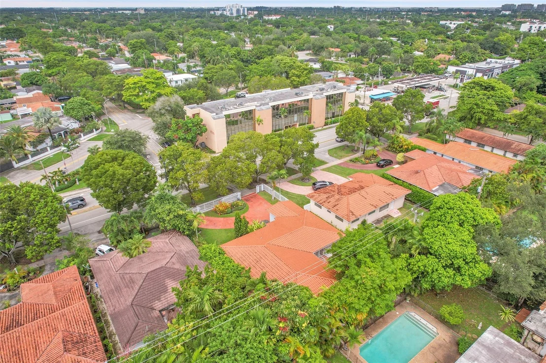 Photo of 1401 Red Road