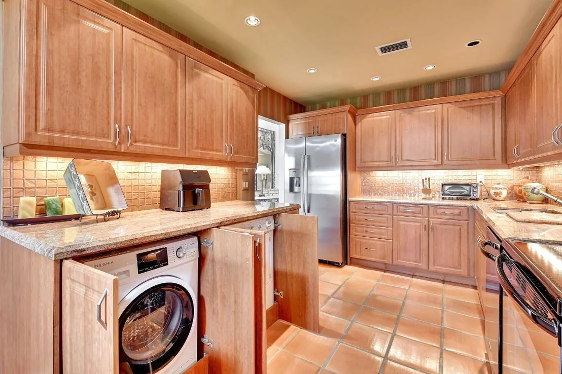 Photo of Unit D at 22 Eastgate Drive