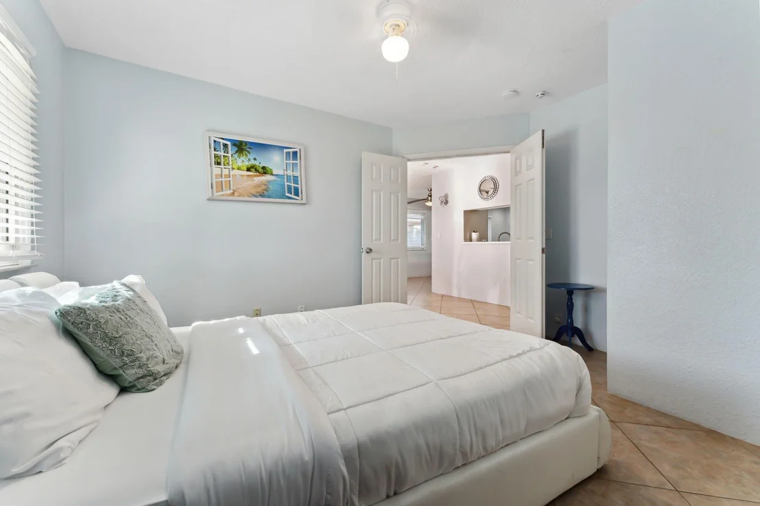 Photo of 718 NW 9th Avenue