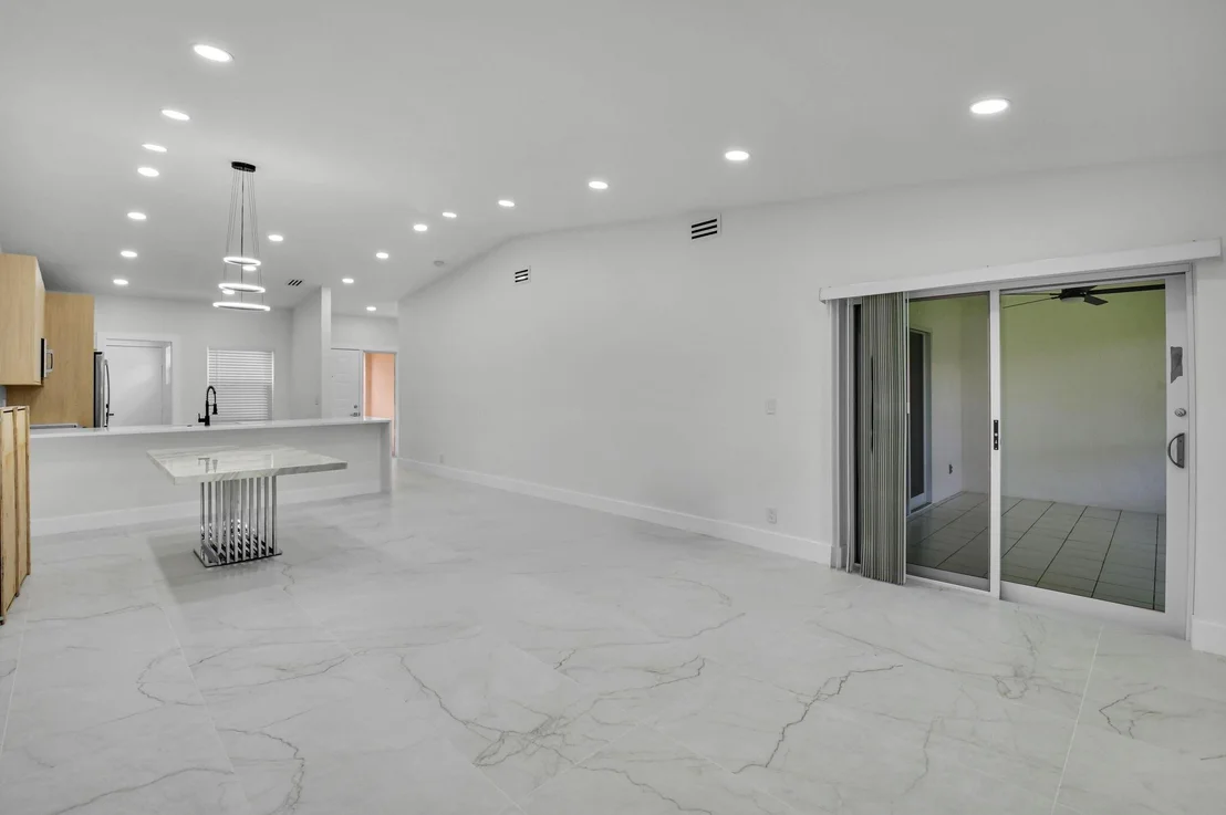 Photo of 8269 Springtree Road