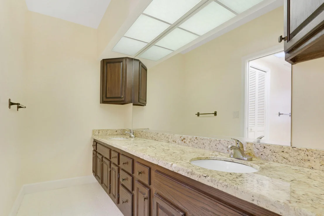 Photo of 409 Glenbrook Drive