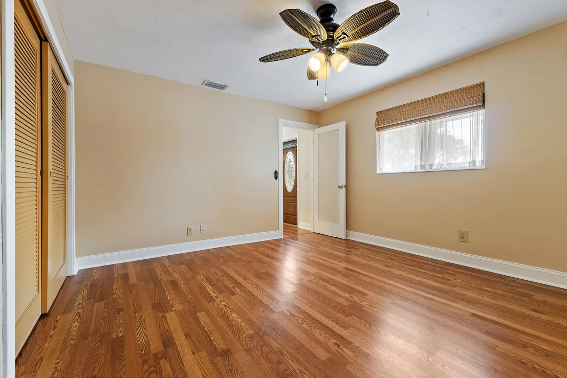 Photo of 815 W Laird Drive