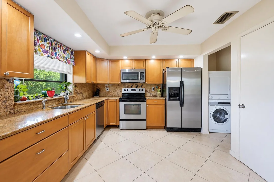Photo of Unit A at 4696 Greentree Path