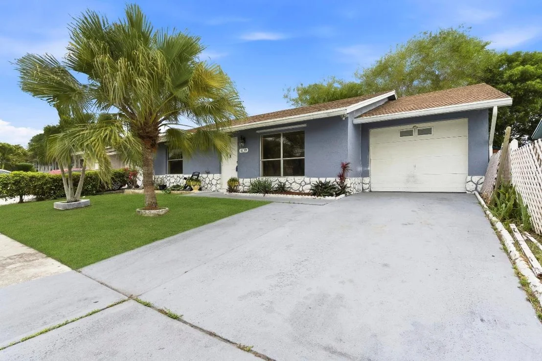 Photo of 6130 Bluegrass Circle