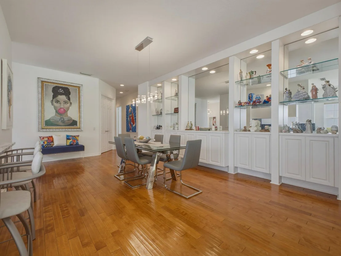 Photo of 2036 Valencia Drive