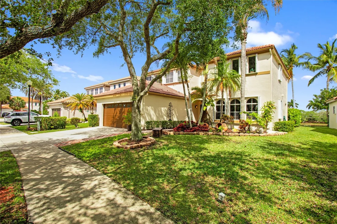 Photo of 372 Carrington Drive
