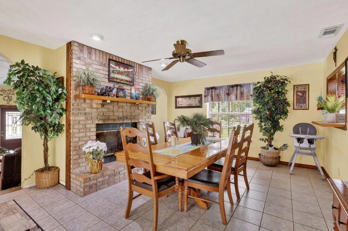 Photo of 600 Gopher Hill Road