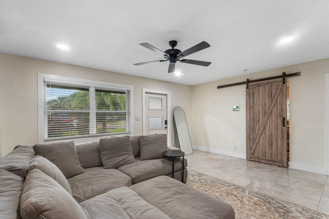 Photo of 711 Laurel Drive