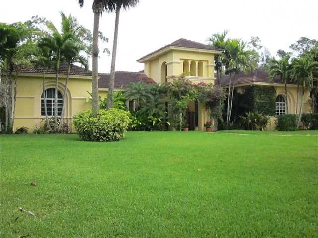 Photo of 1401 Stallion Drive