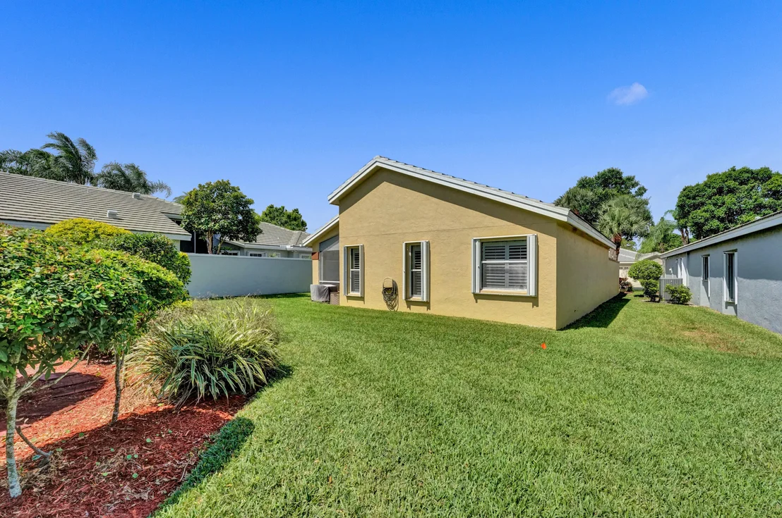 Photo of 165 Harbor Lake Circle