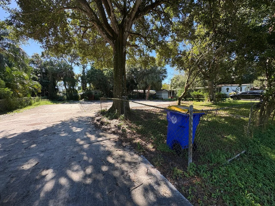 Photo of 1254 SW Pine Tree Trail
