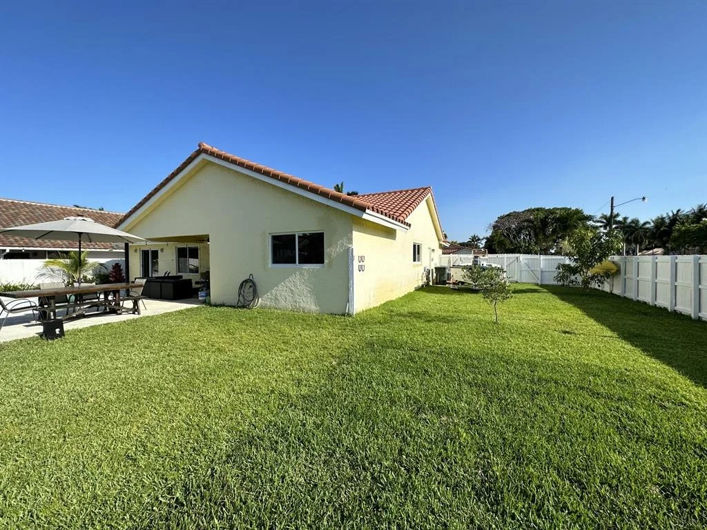 Photo of 455 Seneca Lane