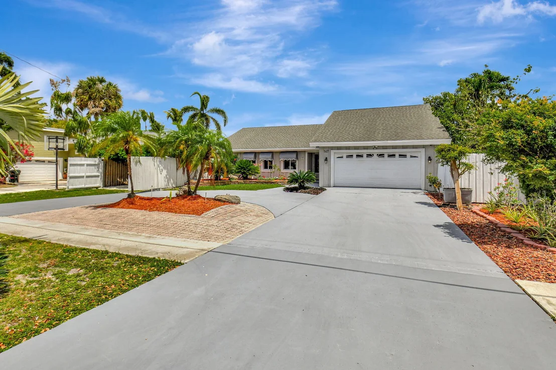 Photo of 147 Oregon Lane