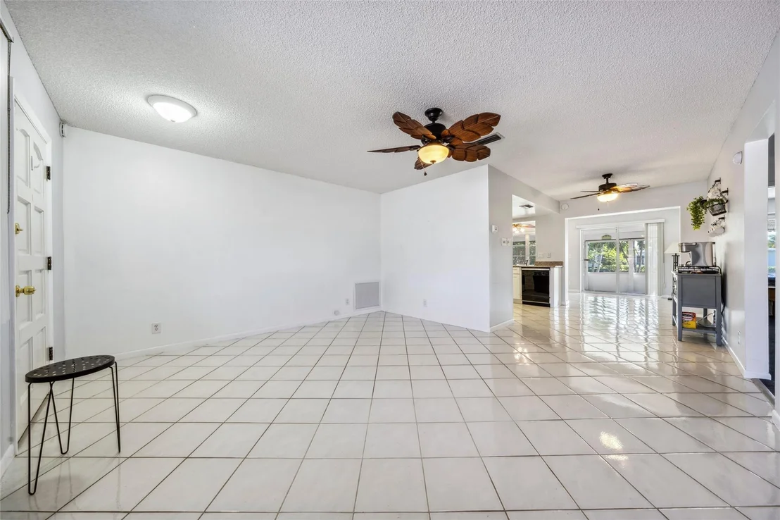 Photo of 1675 NW 69th Terrace