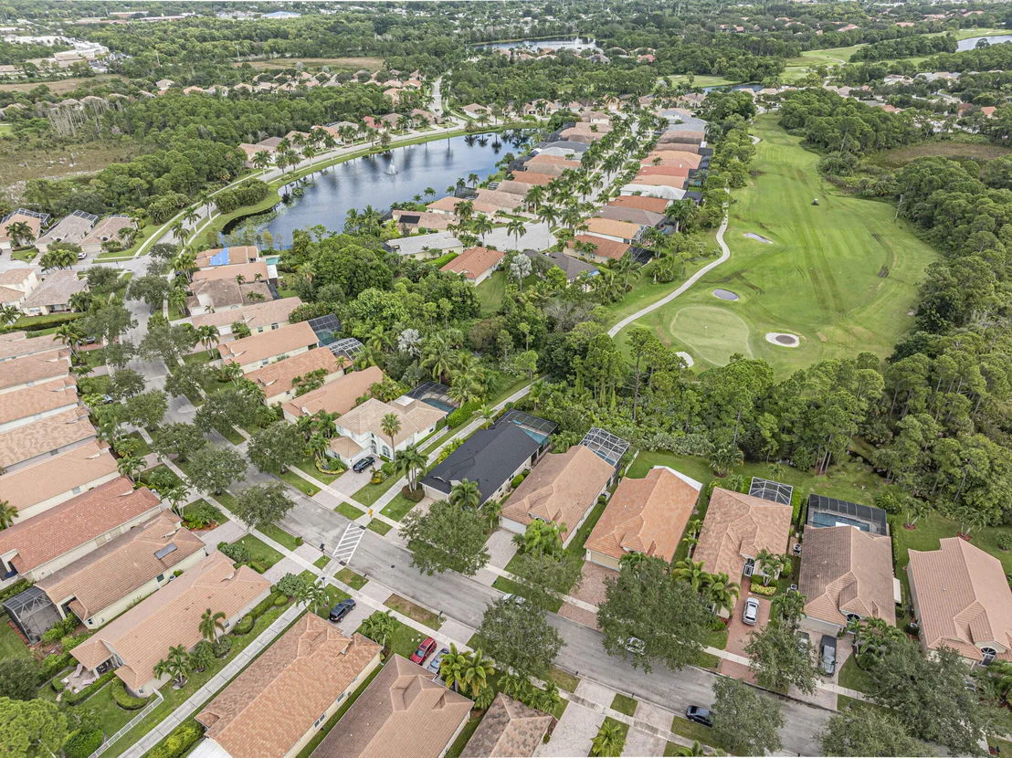 Photo of 6871 SE Twin Oaks Circle