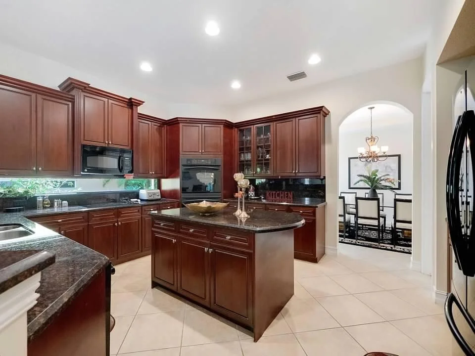 Photo of 652 Edgebrook Lane