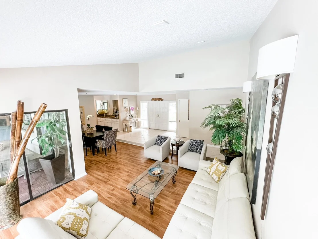 Photo of 4563 Gleneagles Drive
