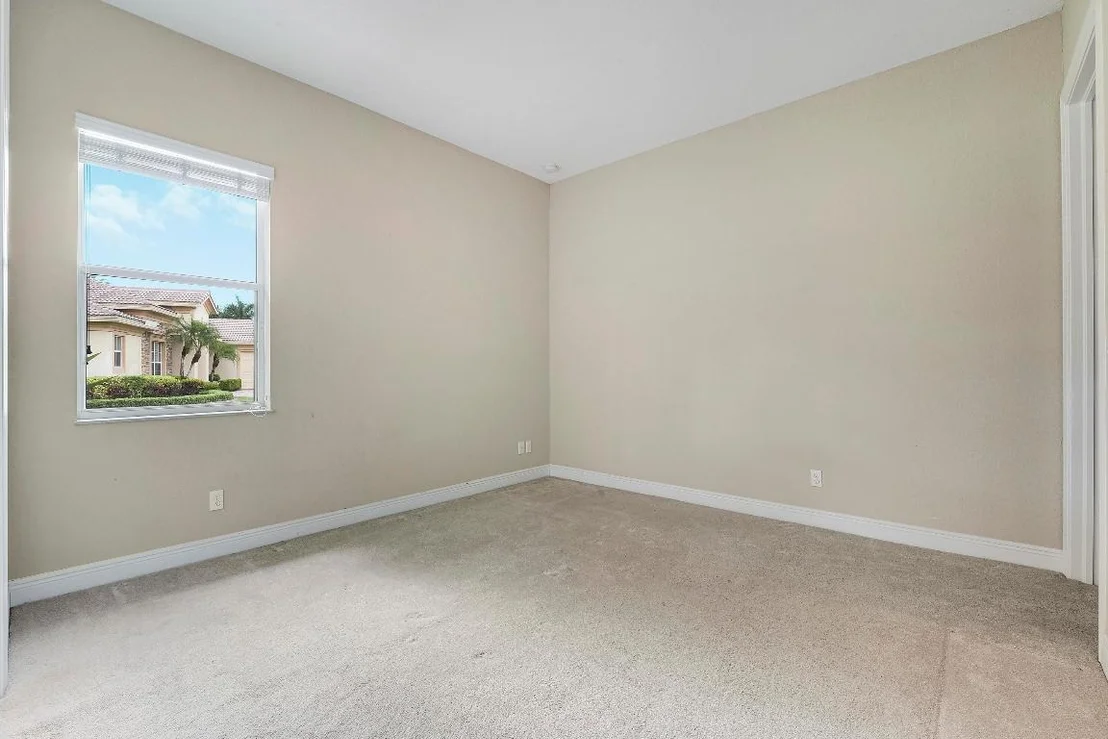 Photo of 243 SE Ethan Terrace