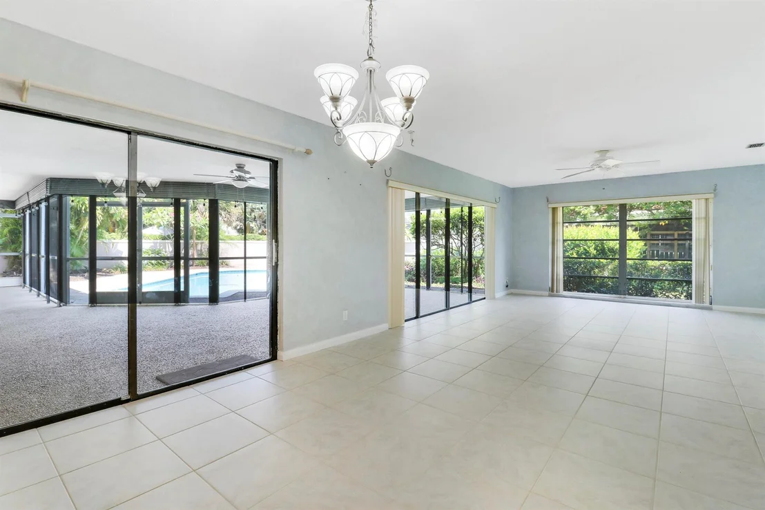 Photo of 316 River Drive