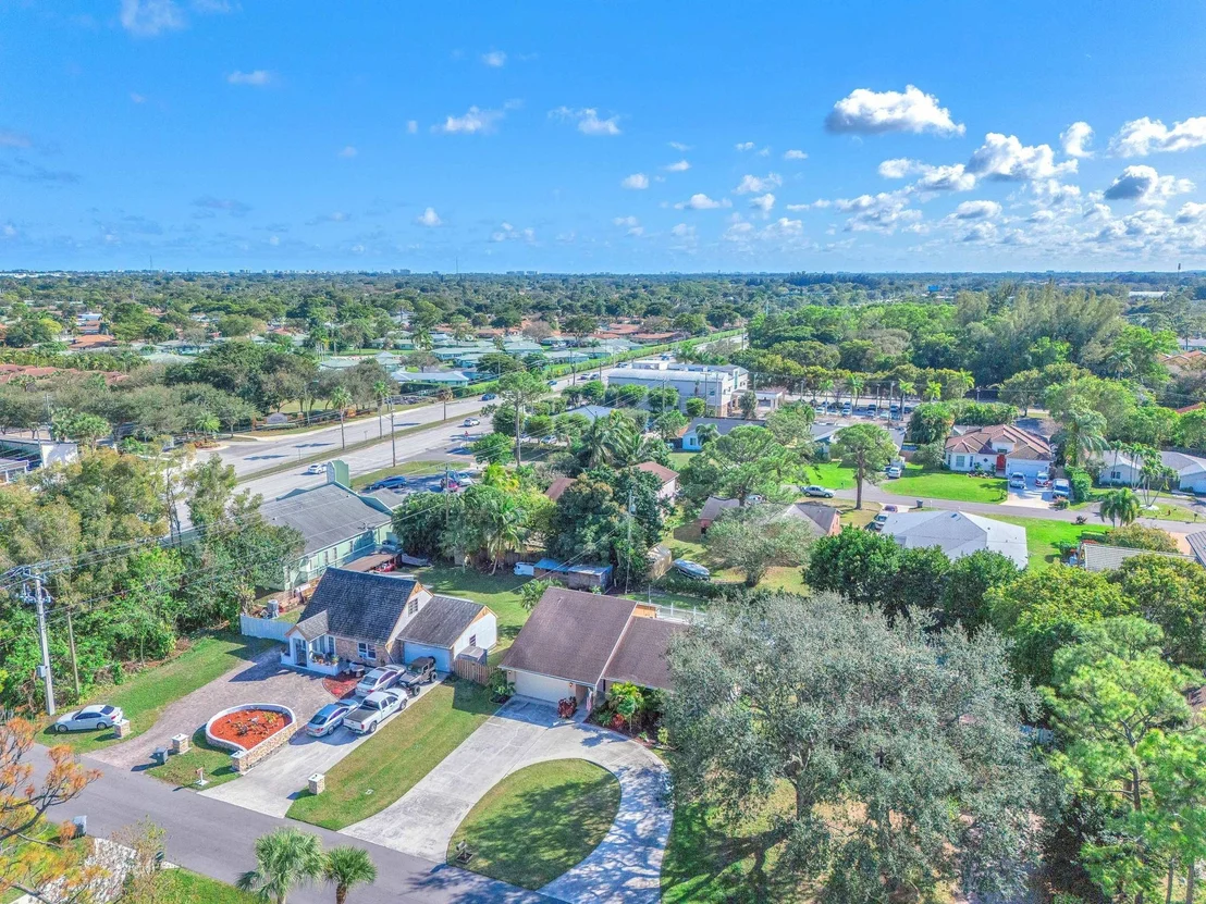 Photo of 5054 Beechwood Road