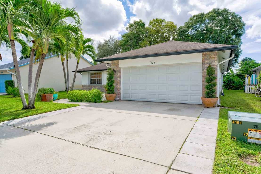 Photo of 126 Stillwater Circle