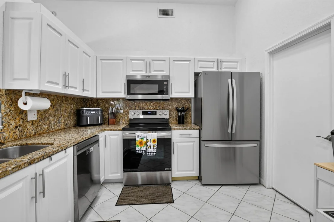 Photo of 703 AVOCET Road