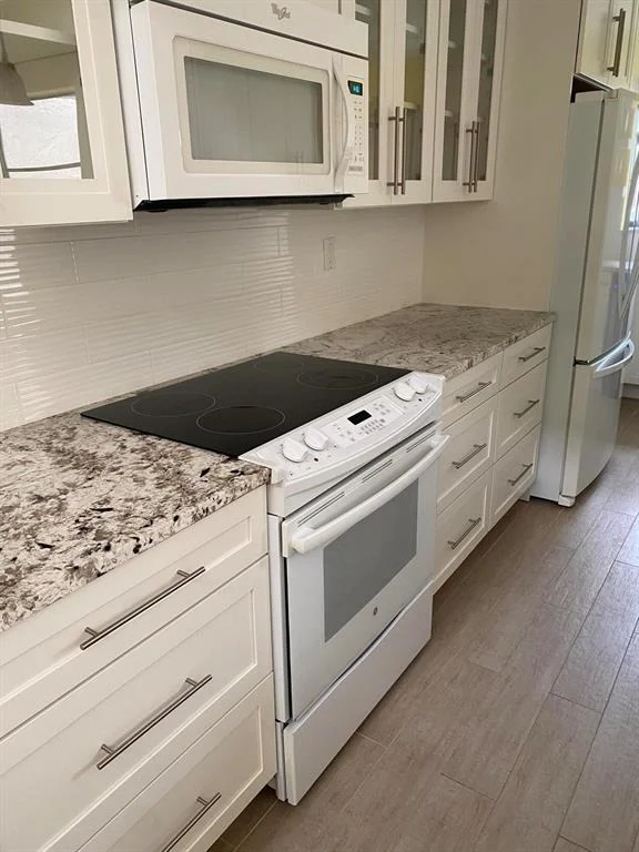 Photo of Unit B at 13971 Nesting Way