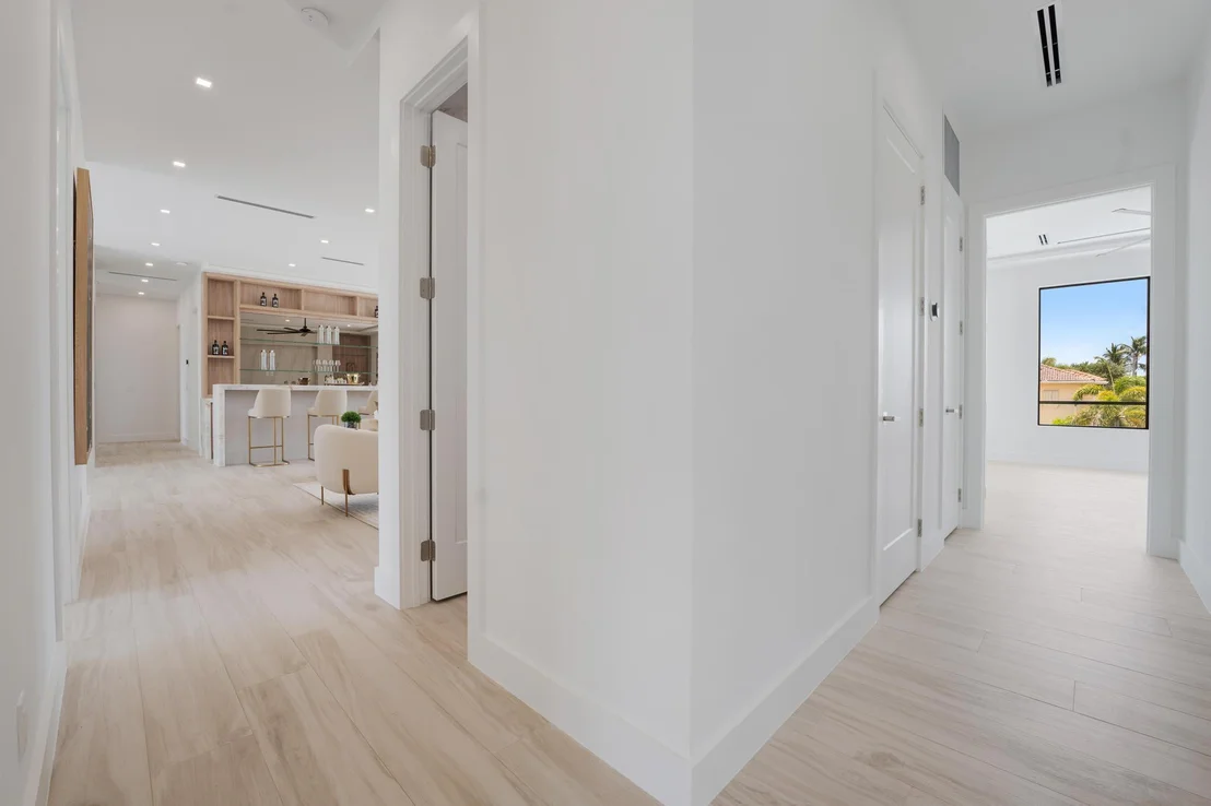 Photo of 948 Banyan Drive