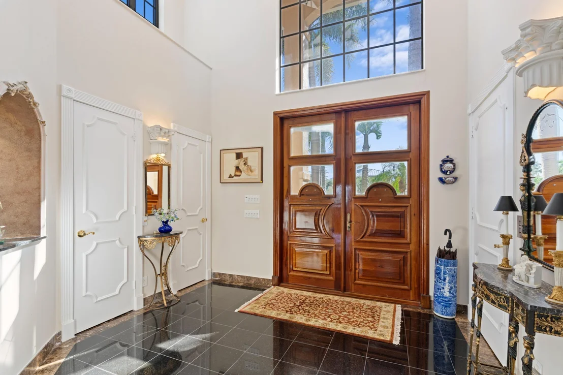 Photo of 1010 Pine Point Road