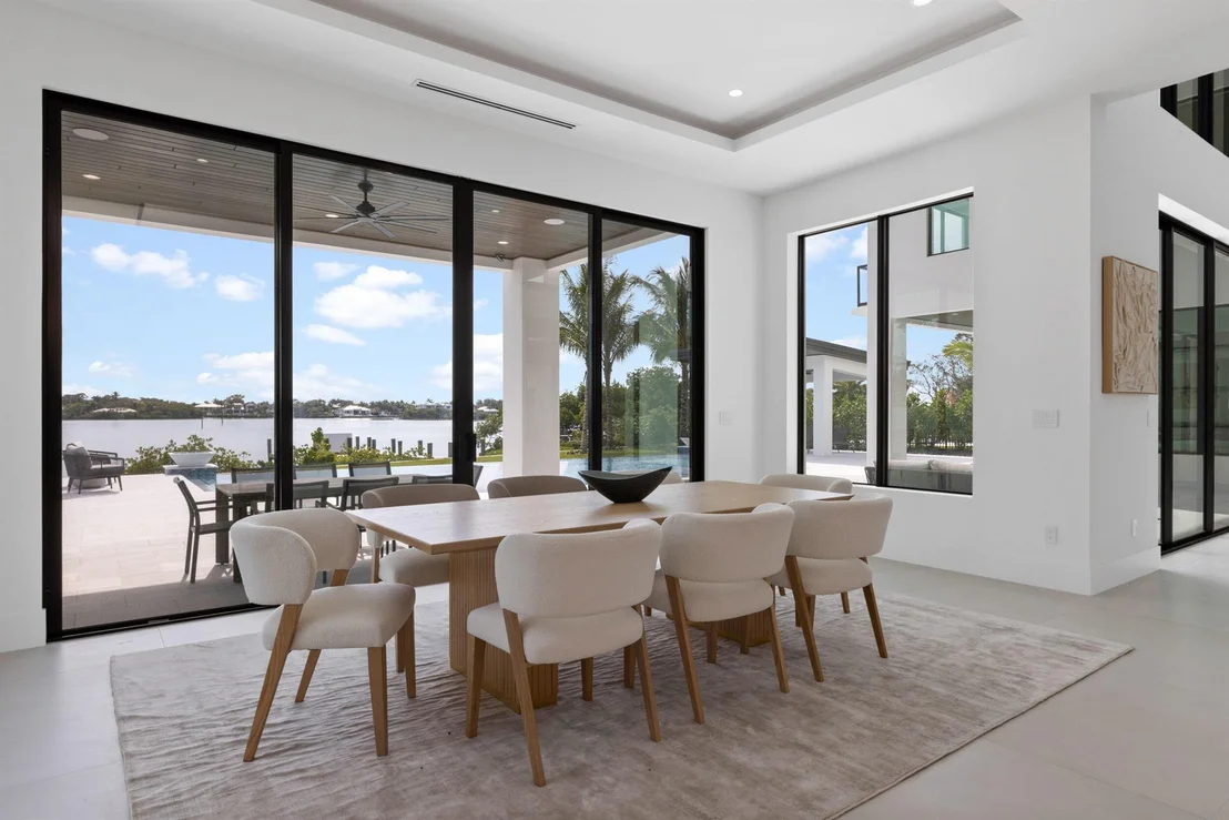 Photo of 88 W Riverside Drive