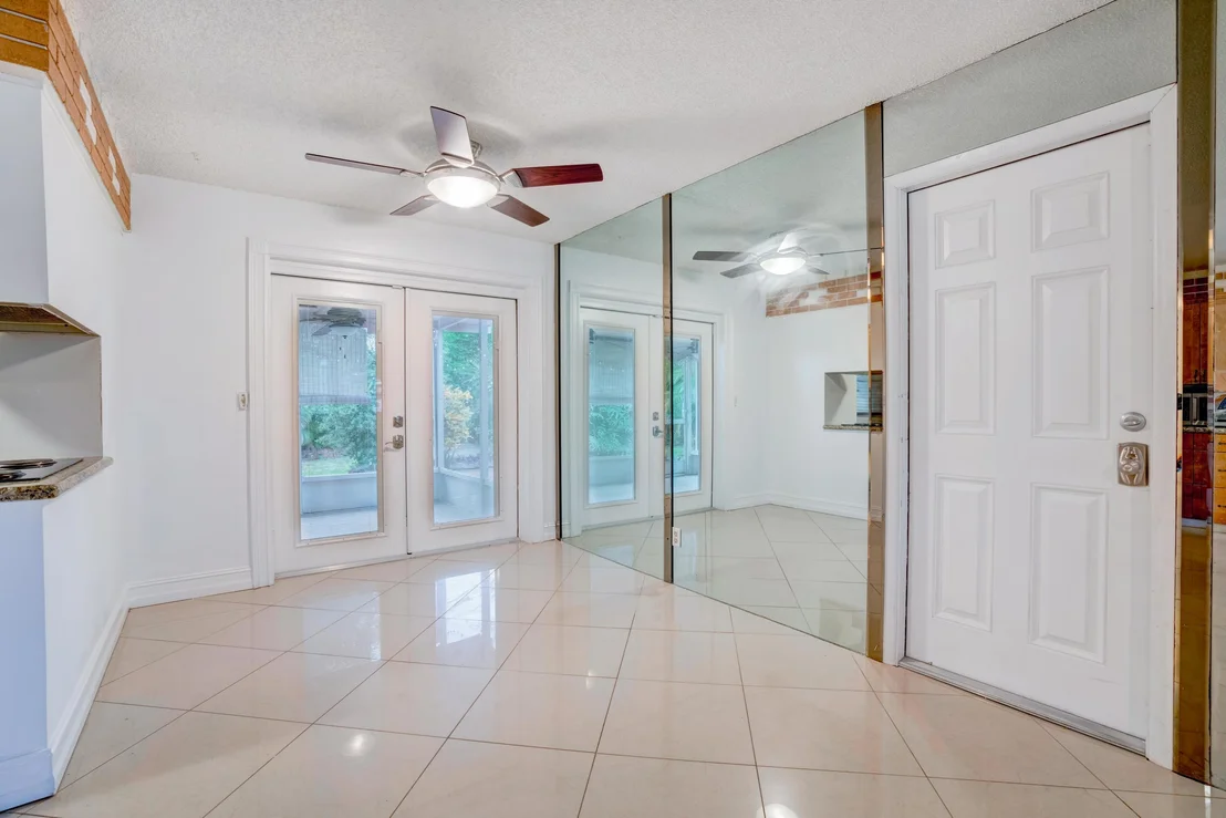 Photo of 700 Juniper Drive
