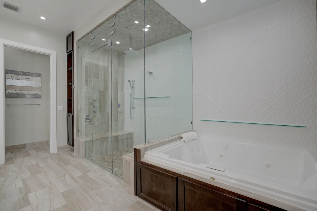 Photo of 2385 Edgewater Drive