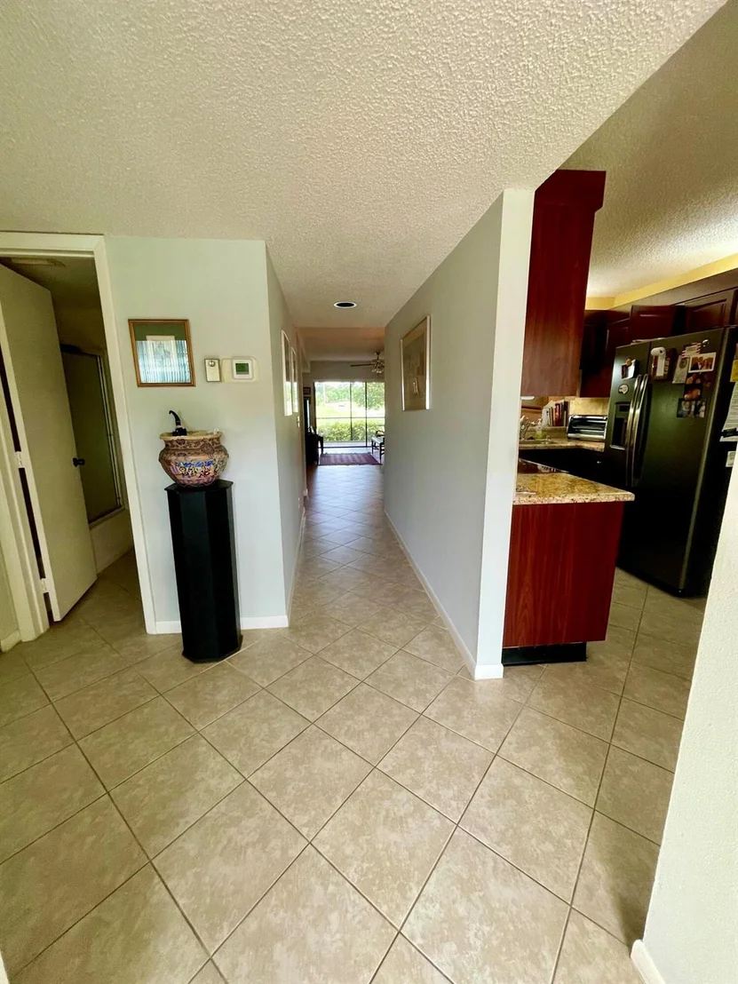 Photo of Unit E at 1501 Pinecrest Circle