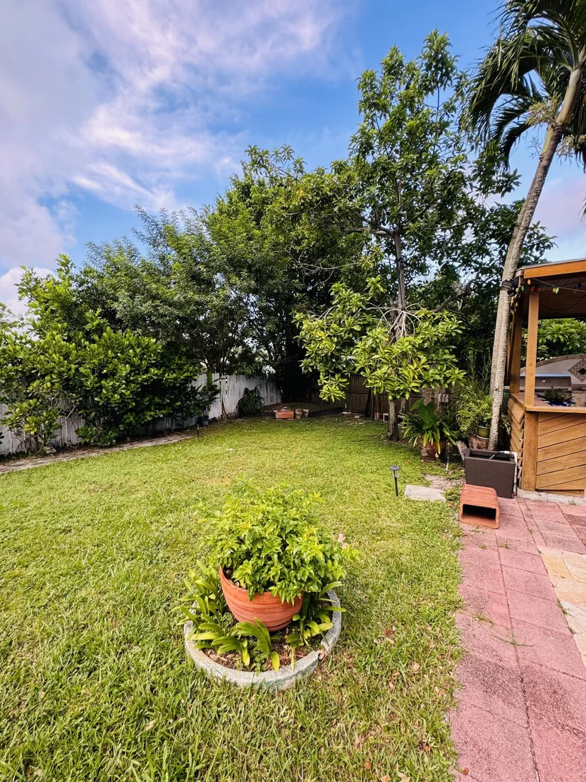 Photo of 1884 Kirk Rd
