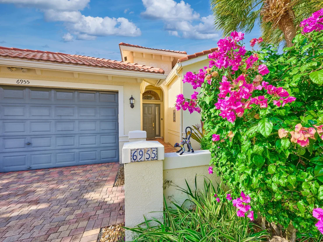 Photo of 6955 Fabiano Circle