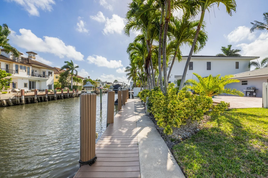 Photo of 925 Cypress Drive