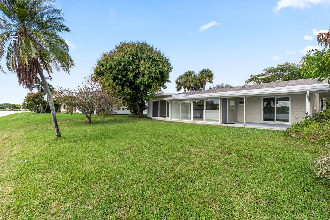 Photo of 302 Riverside Drive