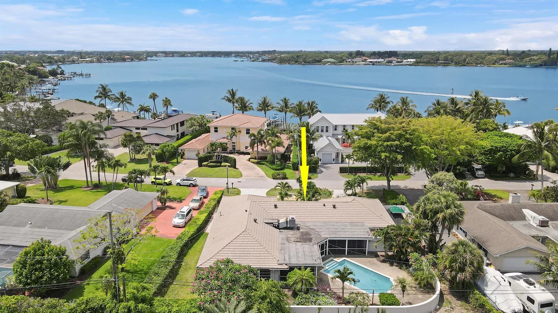 Photo of 316 River Drive